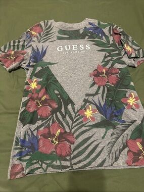 GUESS Gray Tropical Floral Logo Tee - Red, Blue, Yellow